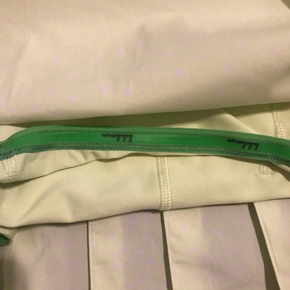 Lululemon Tennis yoga skirt size 6 tall/long - Picture 4 of 5